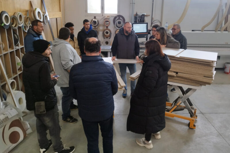 250221_APCC_Noticias_FormacaoProfissional-VisitaCarpintariaVeiga_03
