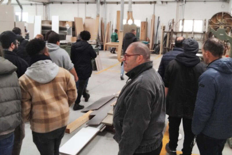 250221_APCC_Noticias_FormacaoProfissional-VisitaCarpintariaVeiga_04