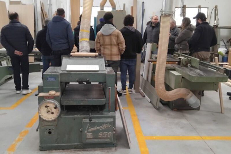 250221_APCC_Noticias_FormacaoProfissional-VisitaCarpintariaVeiga_05