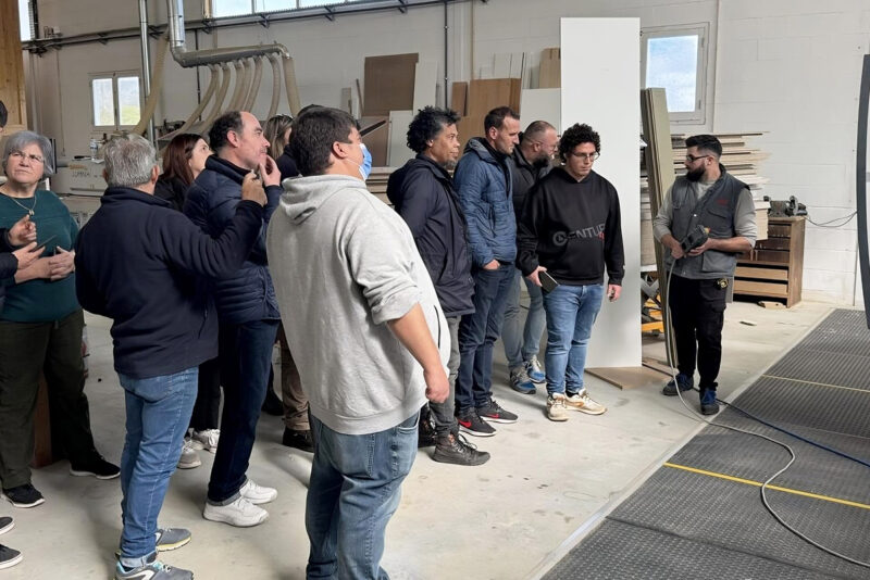250221_APCC_Noticias_FormacaoProfissional-VisitaCarpintariaVeiga_06